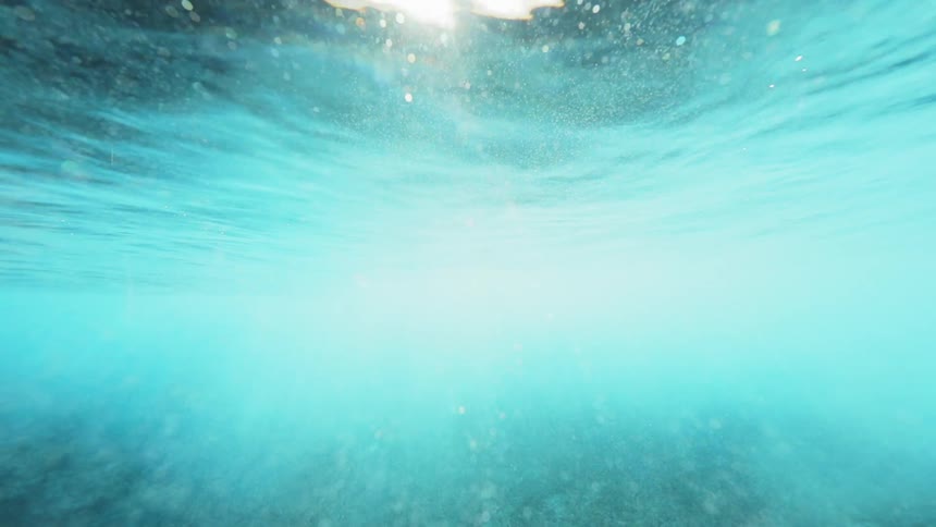 Under the surface of brilliant sparkling ocean reef