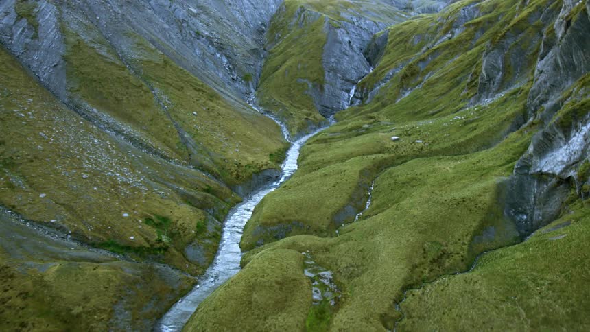A river runs through the mountain