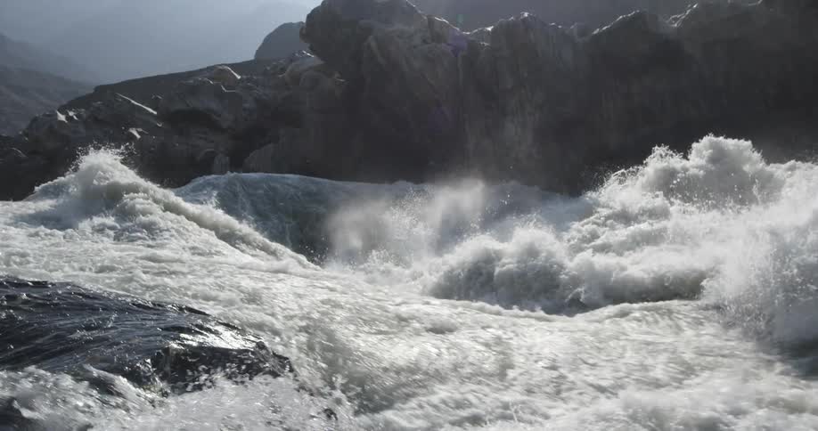 The water wages in the river