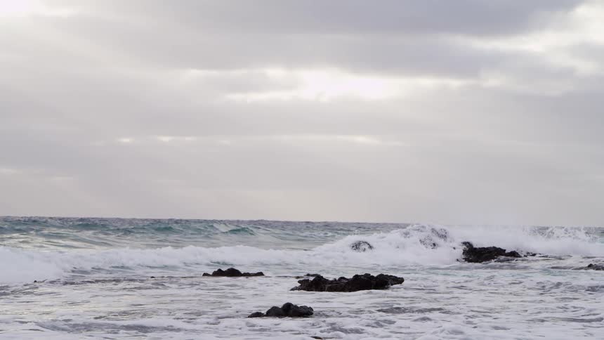 Water is moving fast in the ocean sea