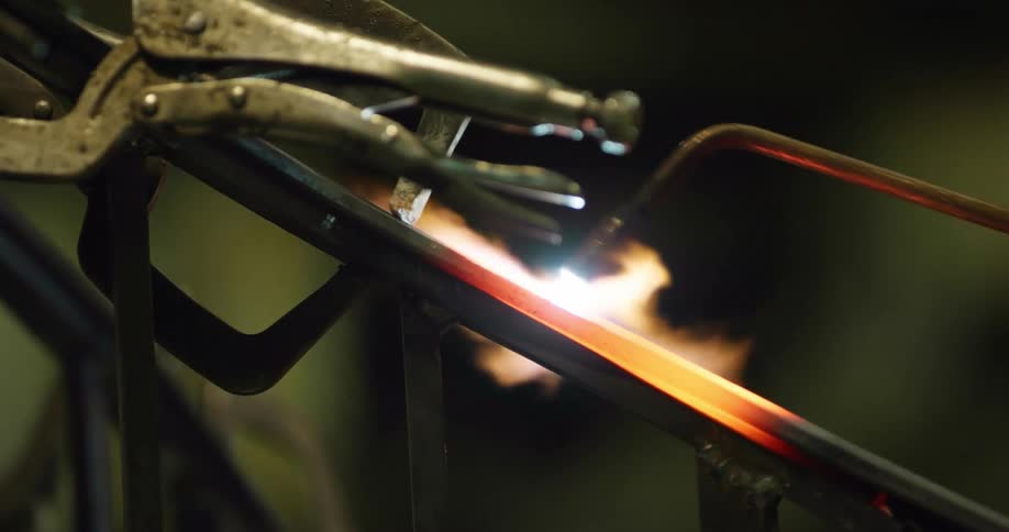 torch heating up metal