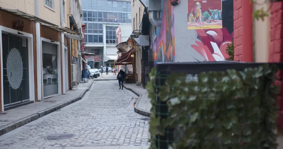 Small brick alleyway in city downtown