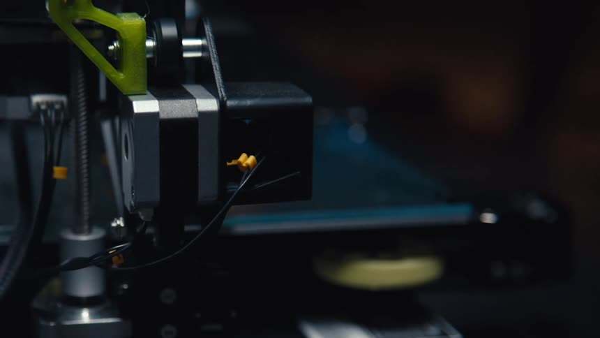 A 3d printer printing