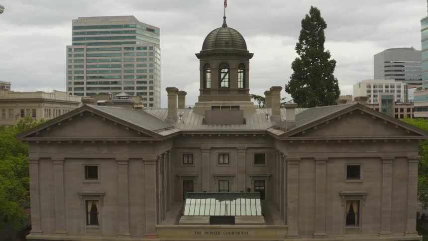 Courthouse in the middle of a city