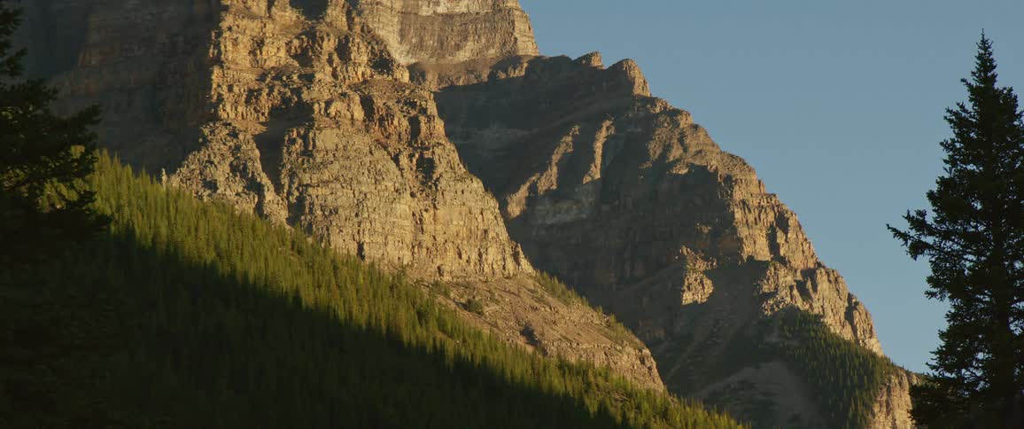 Rocky cliffs and mountains in the daytime