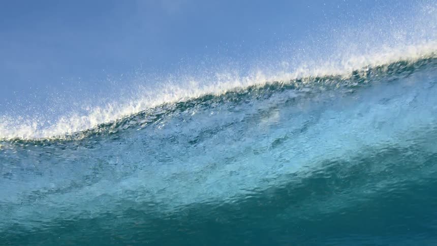 Ocean waves are moving fast in the water