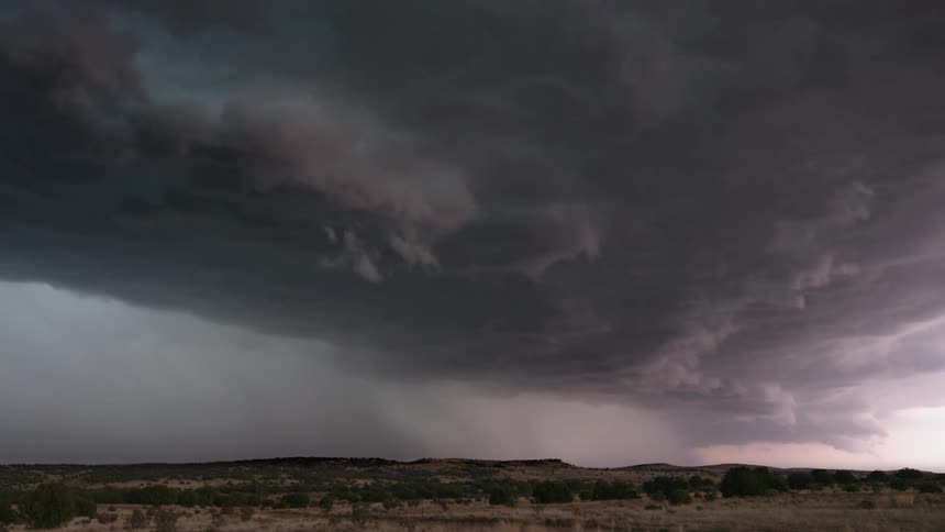 Time lapse of a severe super cell thunderstorm forming and blowing across the arid west in the USA