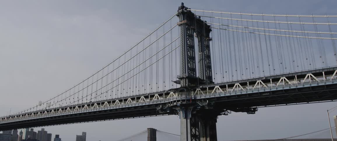 The manhattan bridge suspension bridge over the east river in new york city