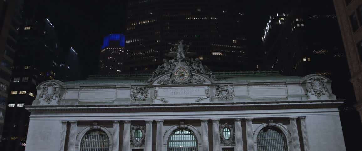 Grand central terminal at 42nd street and park avenue in midtown manhattan at night