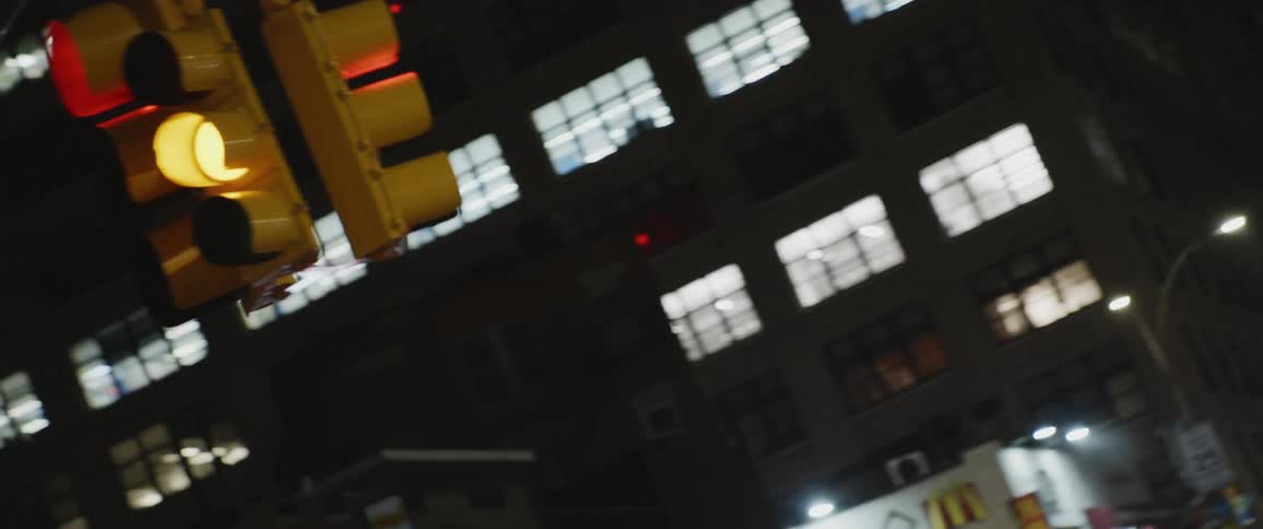 Stop light changing from green to yellow in new york city