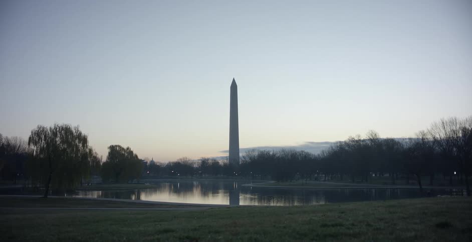Static shot of the washington monument