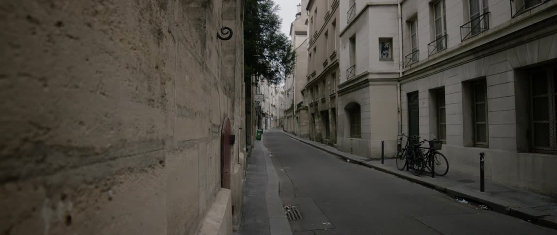 An abandoned city street