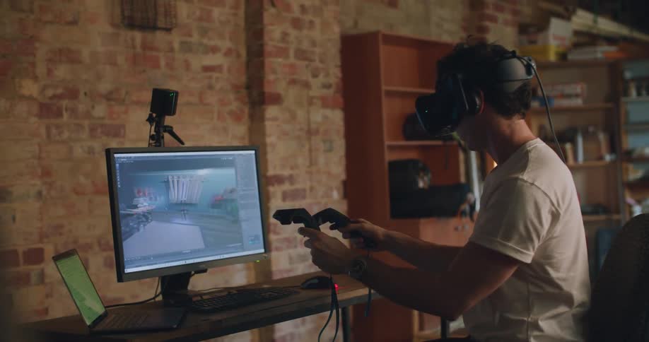 A man that is using virtual reality