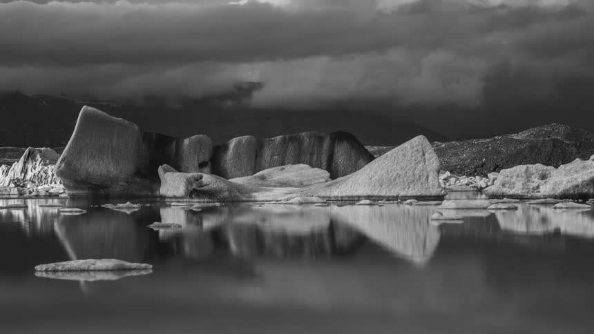 Time lapse of ice moving in the water