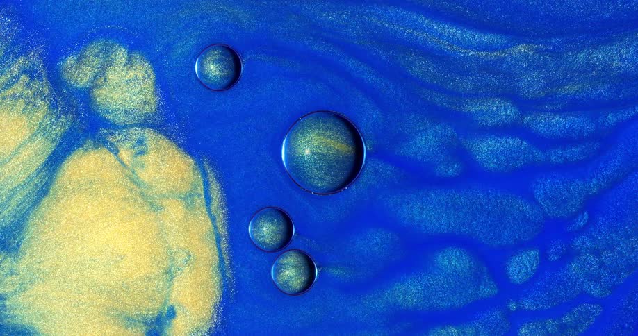 Four blue and yellow balls with yellow and blue colors moving like water