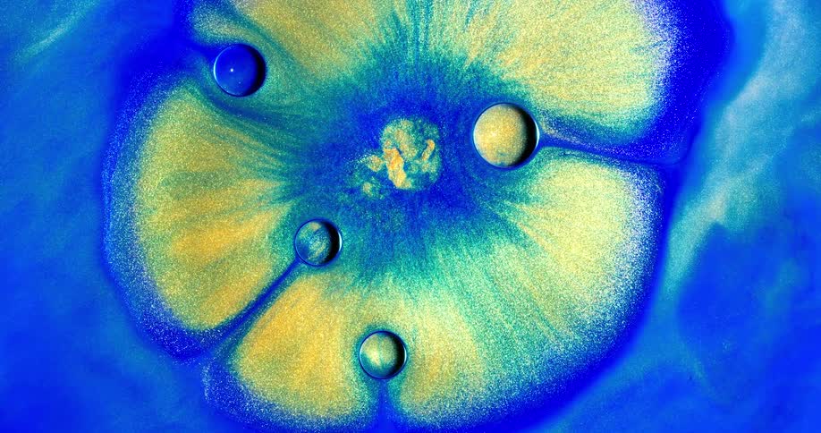 The colors spread and wave out