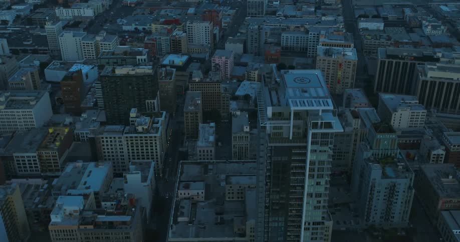 Building with helicopter pad sits in middle of downtown