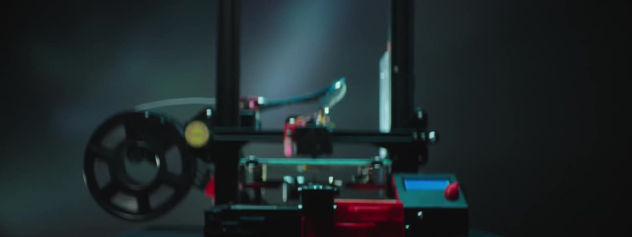 3d printer arm constructs shape using small movements