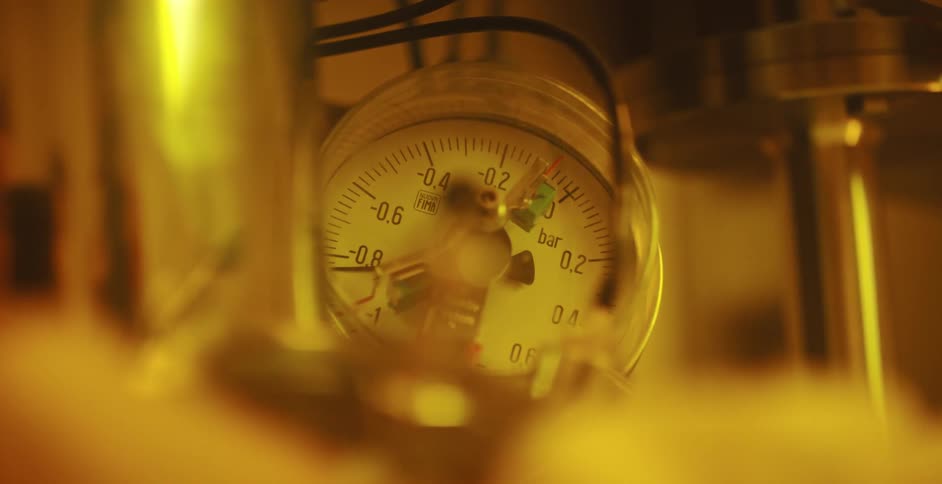 The arms move on a pressure gauge