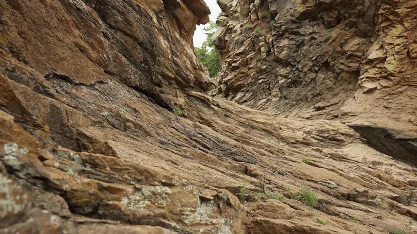 The canyon is full of sharp rocks