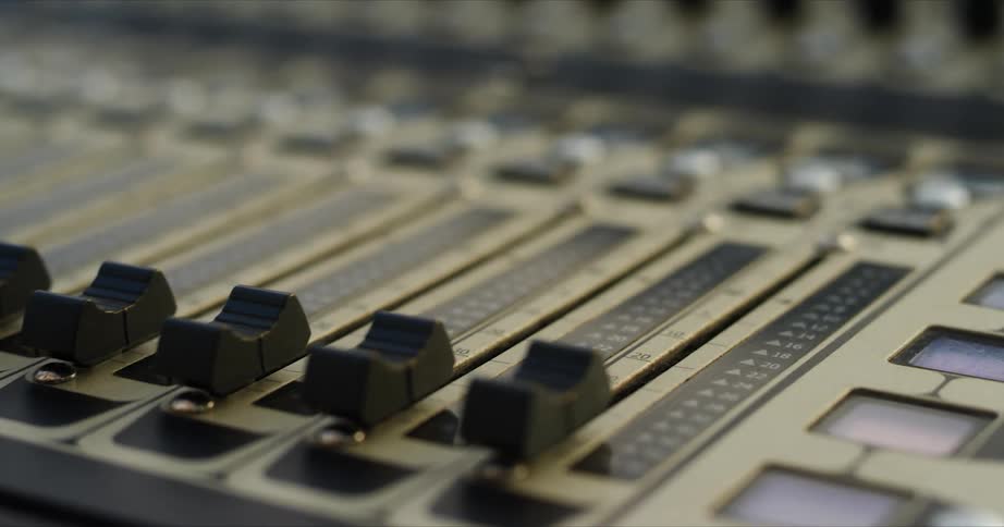 The soundboard has many knobs