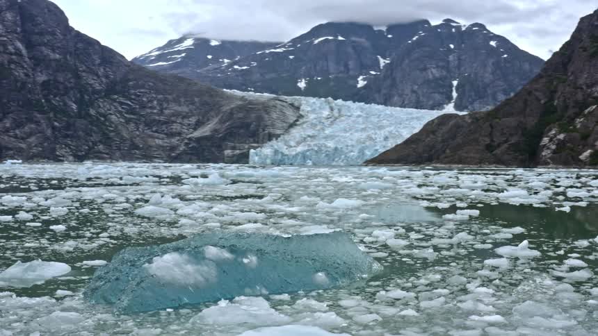 Ice floats all over the water on the mountain
