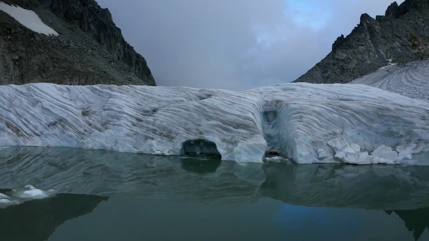 The large iceberg is on the mountain