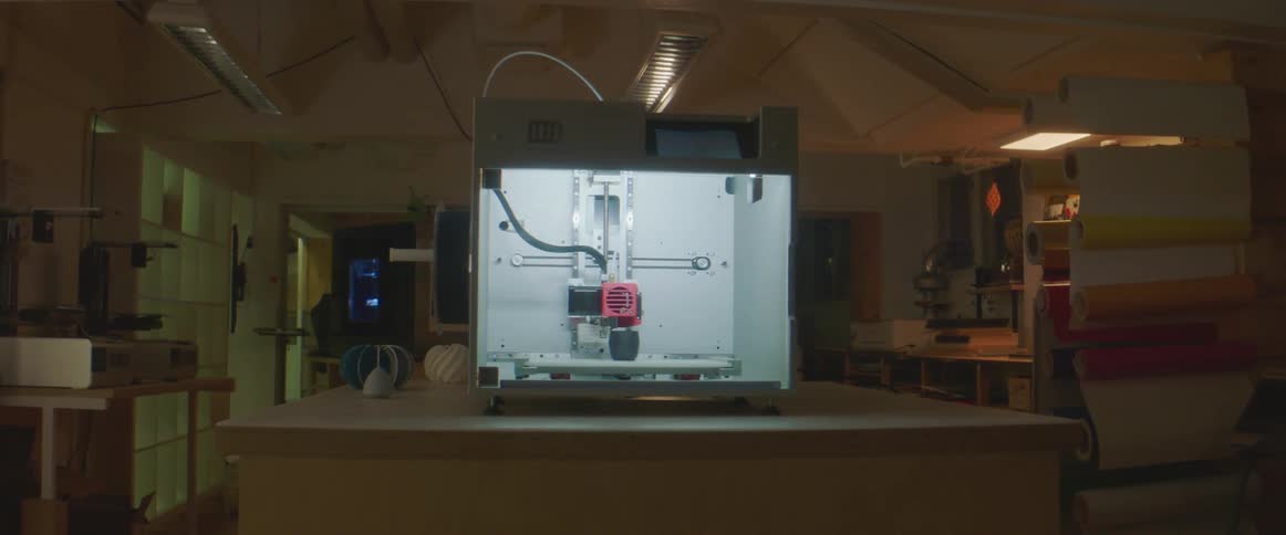 Machinery being operated on top of a workplace table