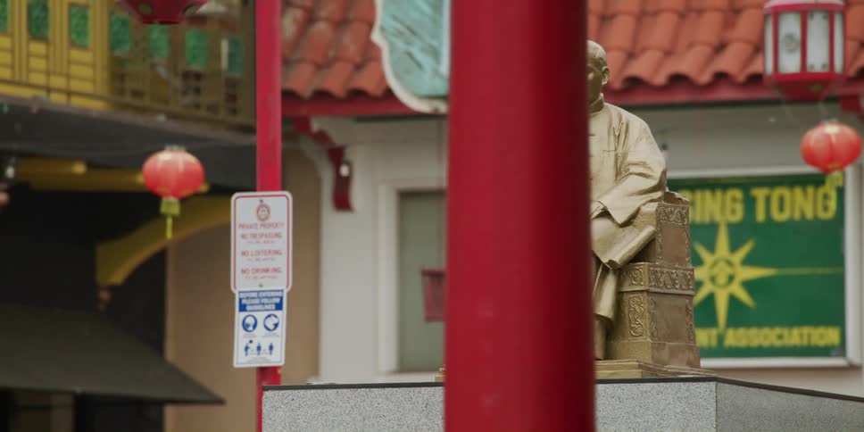 The sun yatsen statue in the los angeles chinatown central plaza