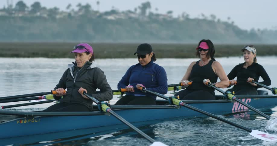 Four women row the same boat