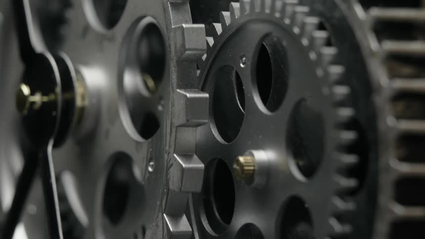 Gear wheels slowly turning