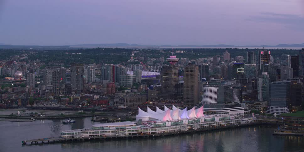 City sits on waterfront on land surrounded on multiple sides by water