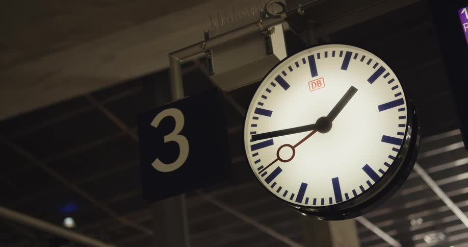 The clock on the platform is turning