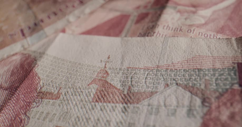 Close up of the design printed on an england bank note