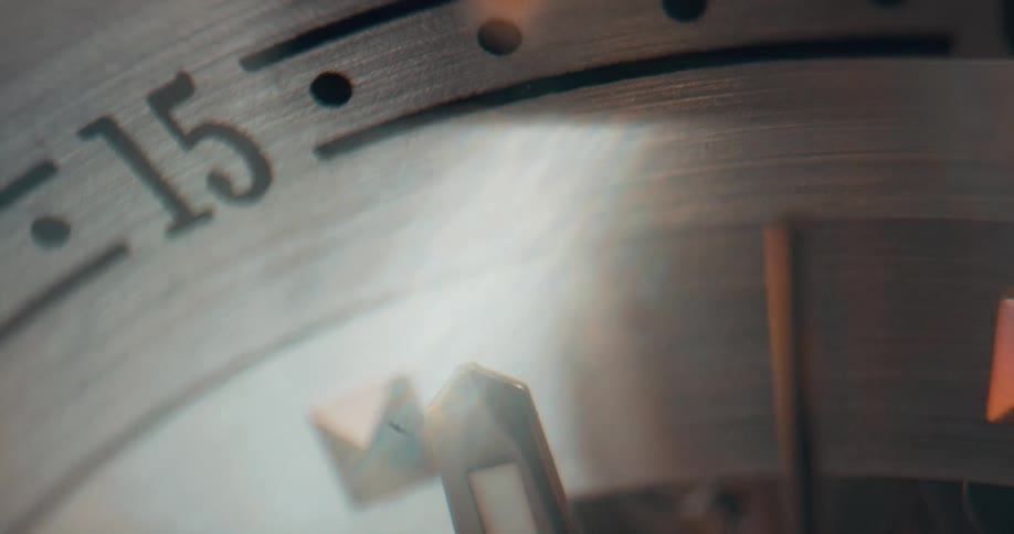 The light shines on the counting device