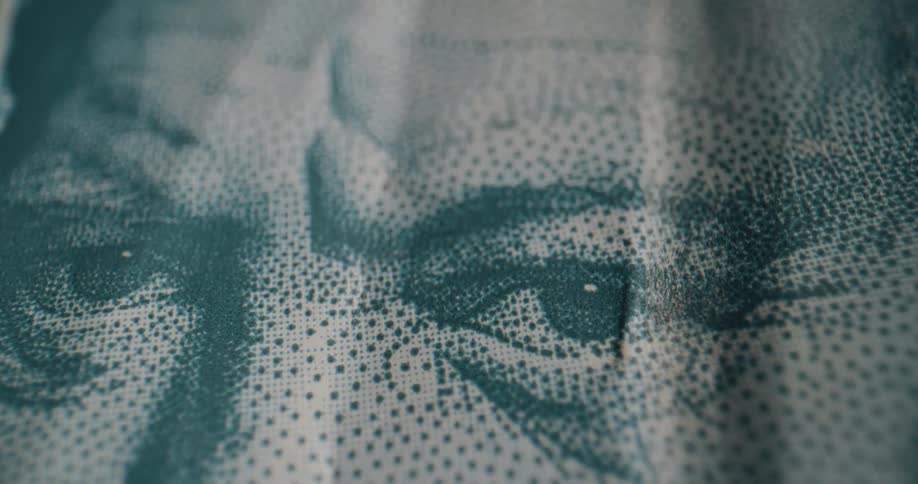 Close up of the artwork and details of an england bank note