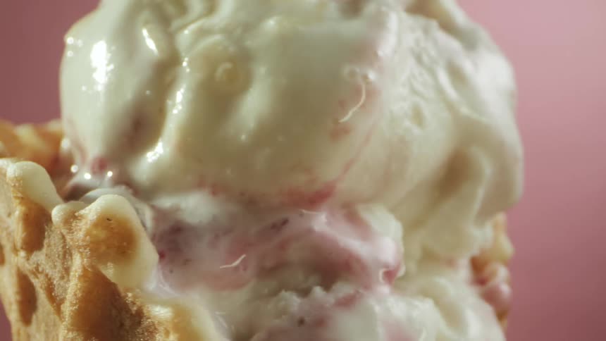 Close up of ice cream with vanilla spinning around