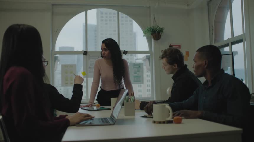 Coworkers are having a meeting