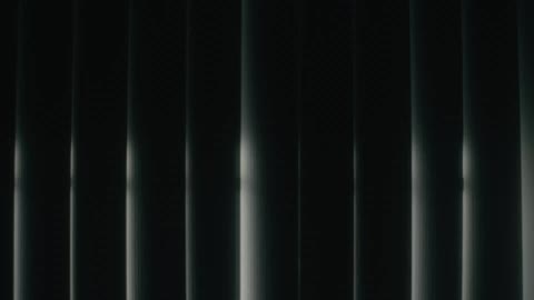 Window blinds snapping shut