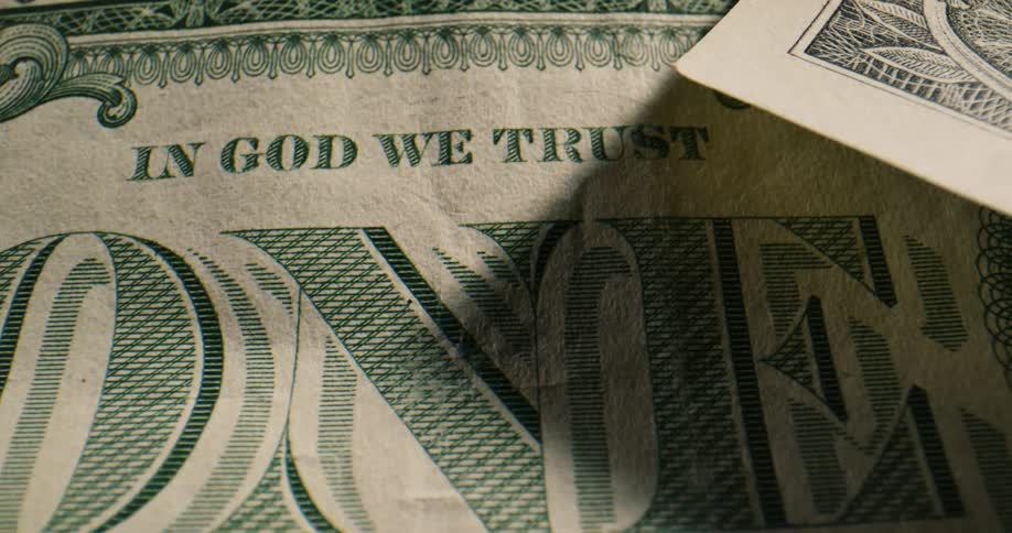 Text and artwork on the back of an american bank note