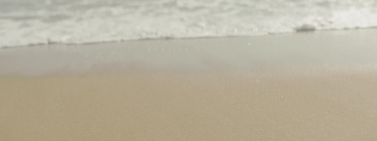 Ocean wave are moving towards the coast