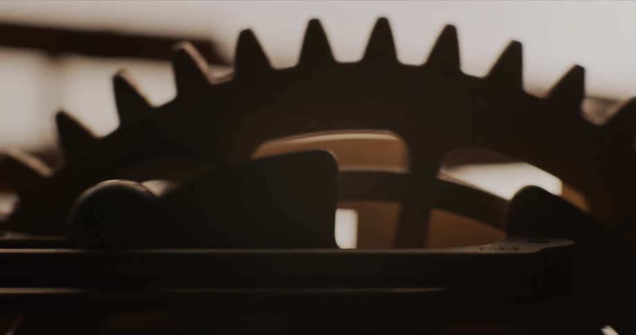 The gear is turning in the machine
