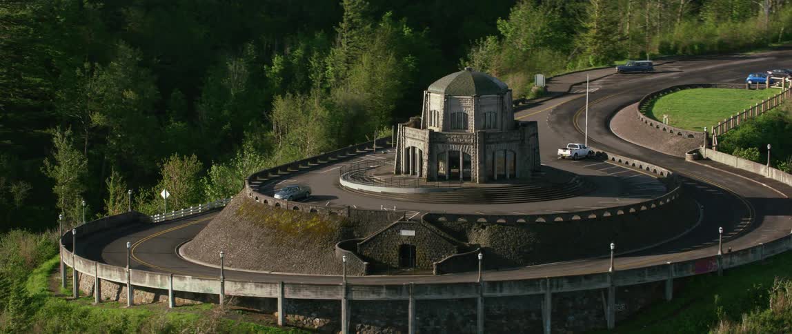 A domed building is on the round road