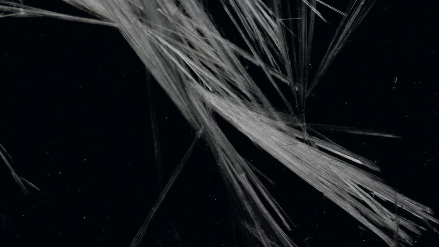 Cracks grow in straight lines