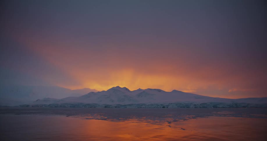 Landscape of snow and ice