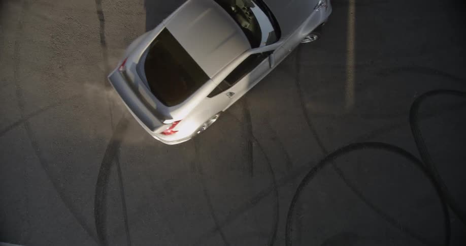 A car does donuts