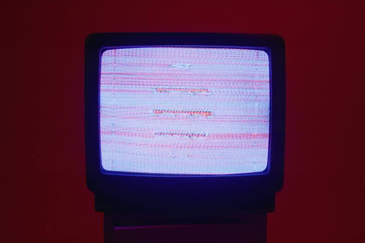 Static plays on a box style television