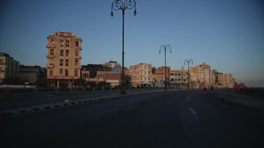 People are jogging in the morning
