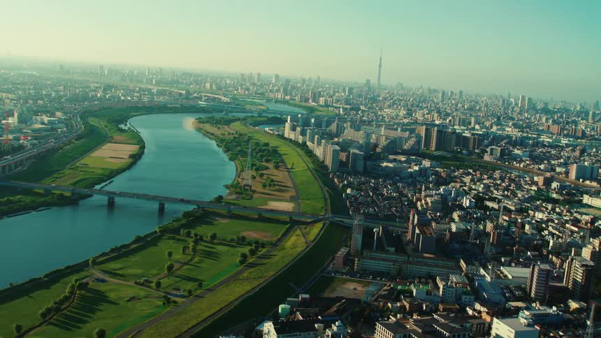The river runs through the center of the city