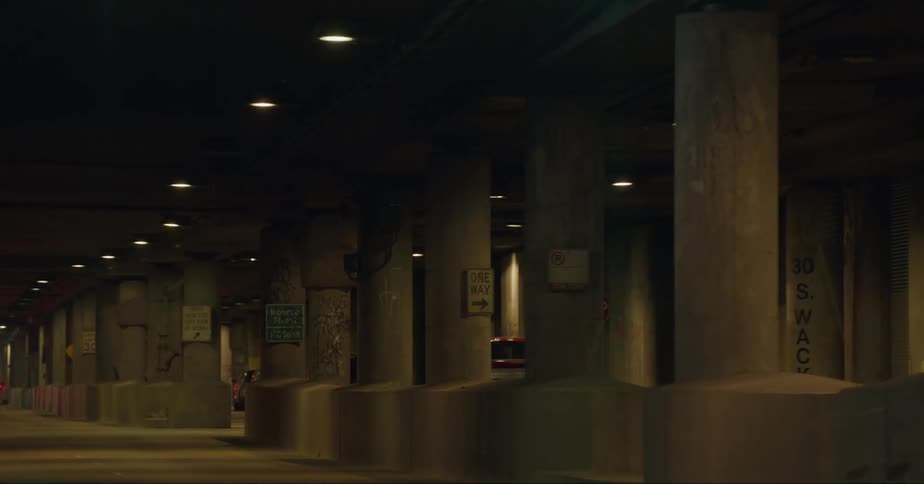 A view in a tunnel in a city
